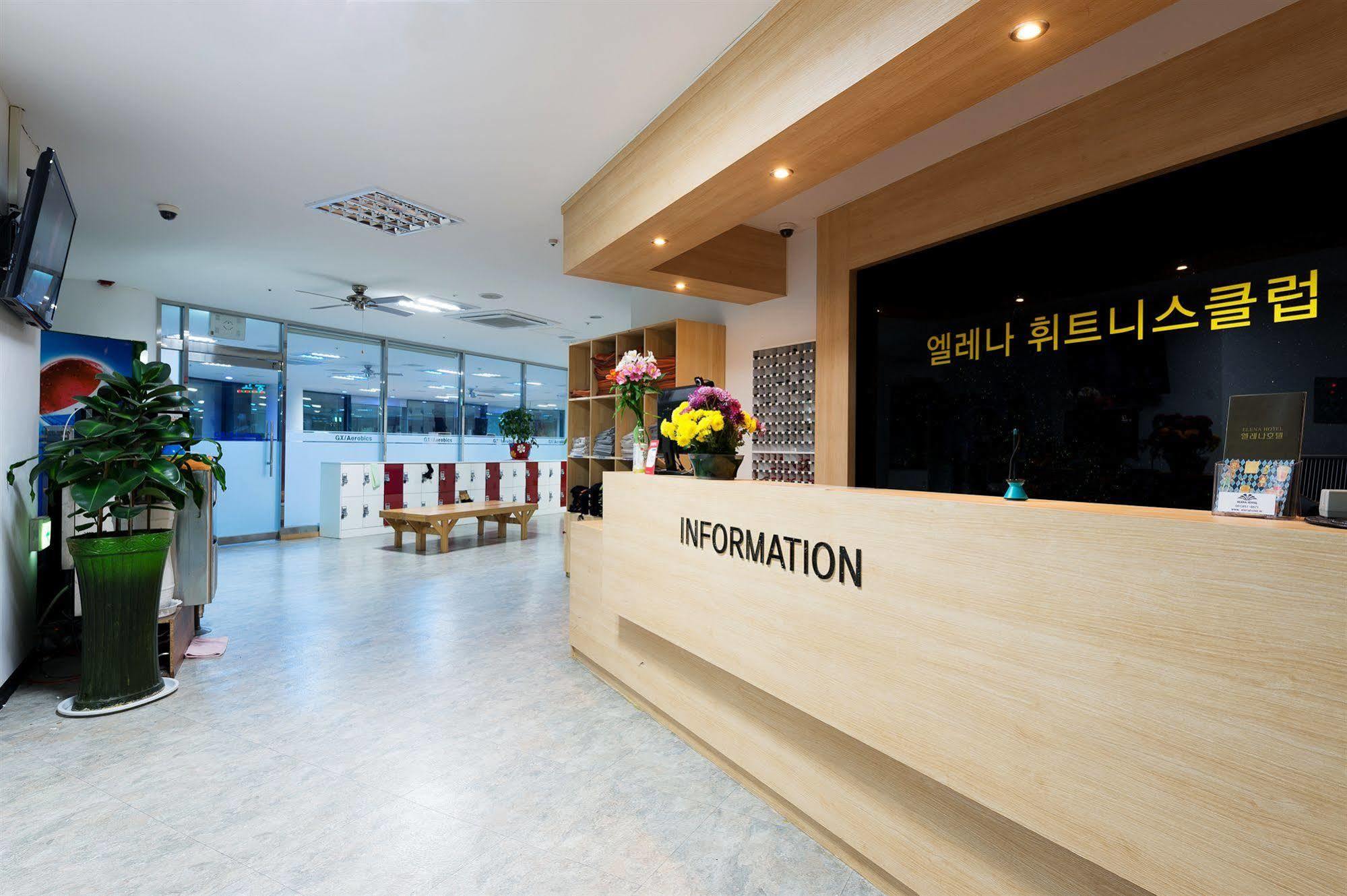 Elena Business Hotel Yeosu Exterior foto